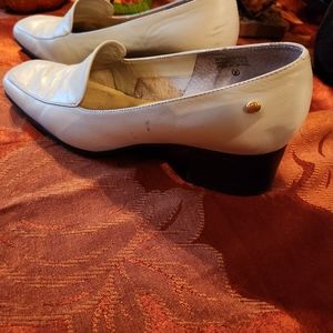 Aigner Cream Heels